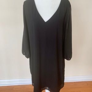 Lulu’s Black Dress